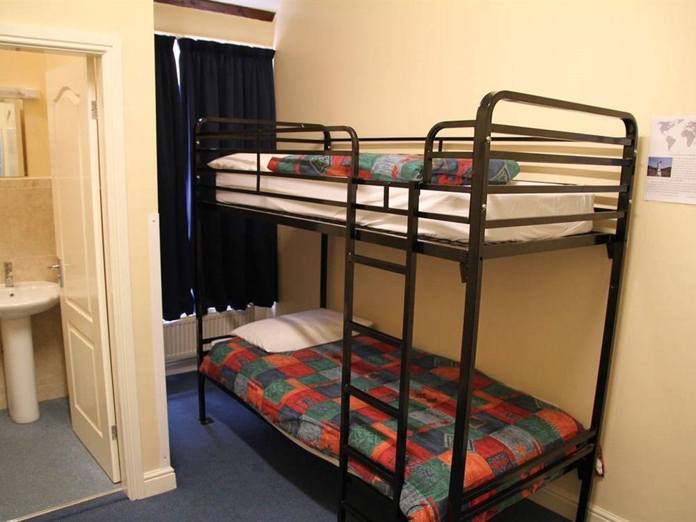 Alton Castle Centre Hostel Exterior photo