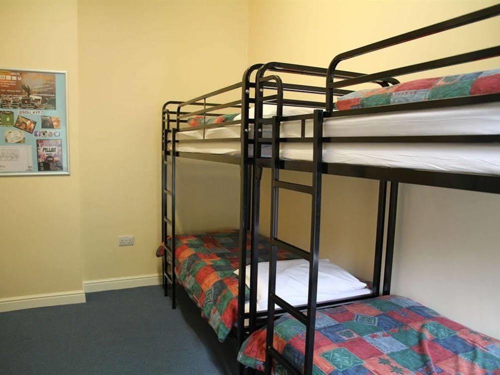 Alton Castle Centre Hostel Exterior photo