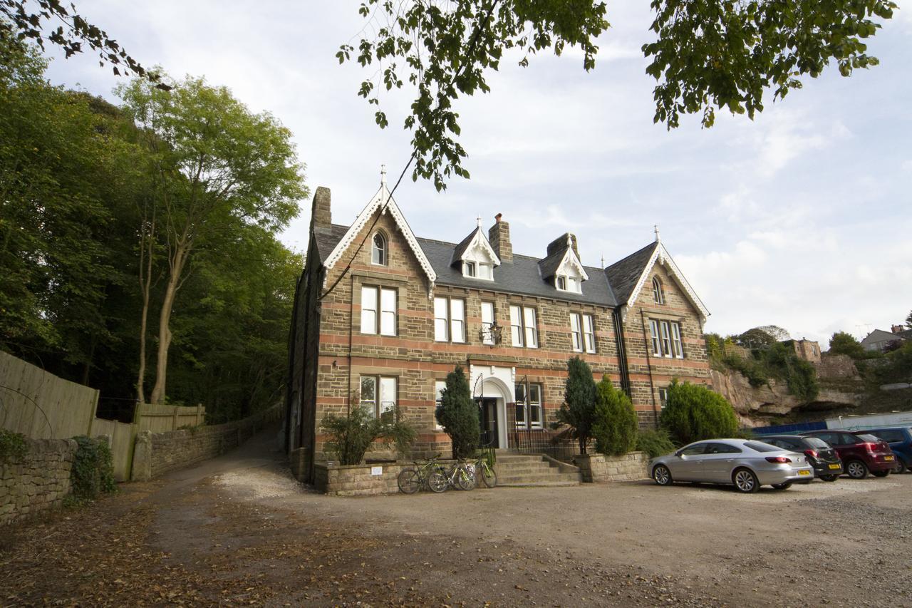 Alton Castle Centre Hostel Exterior photo